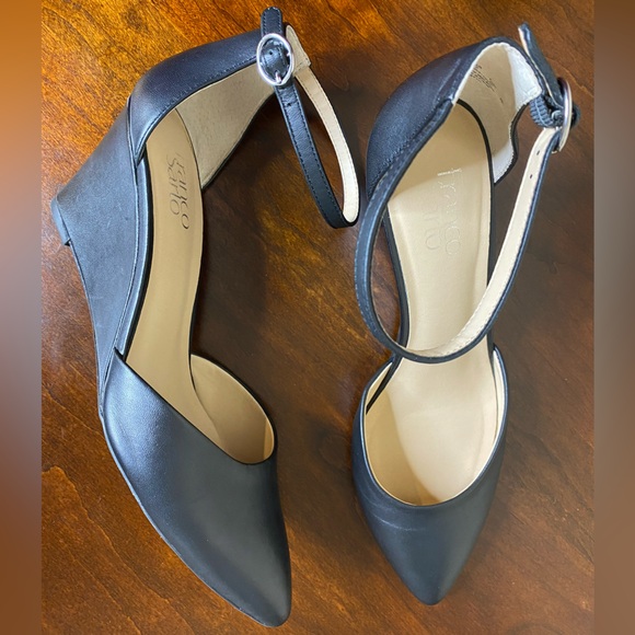 Black wedge heel shoes by Franco Sarto - Picture 3 of 5